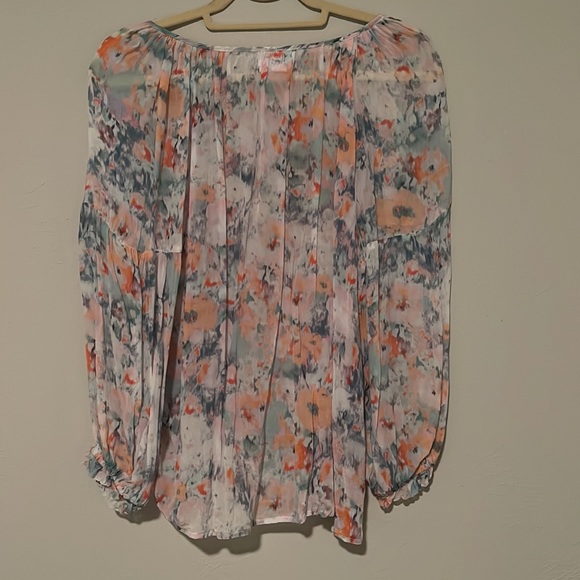 Multi-Color Floral Blouse - Picture 5 of 6